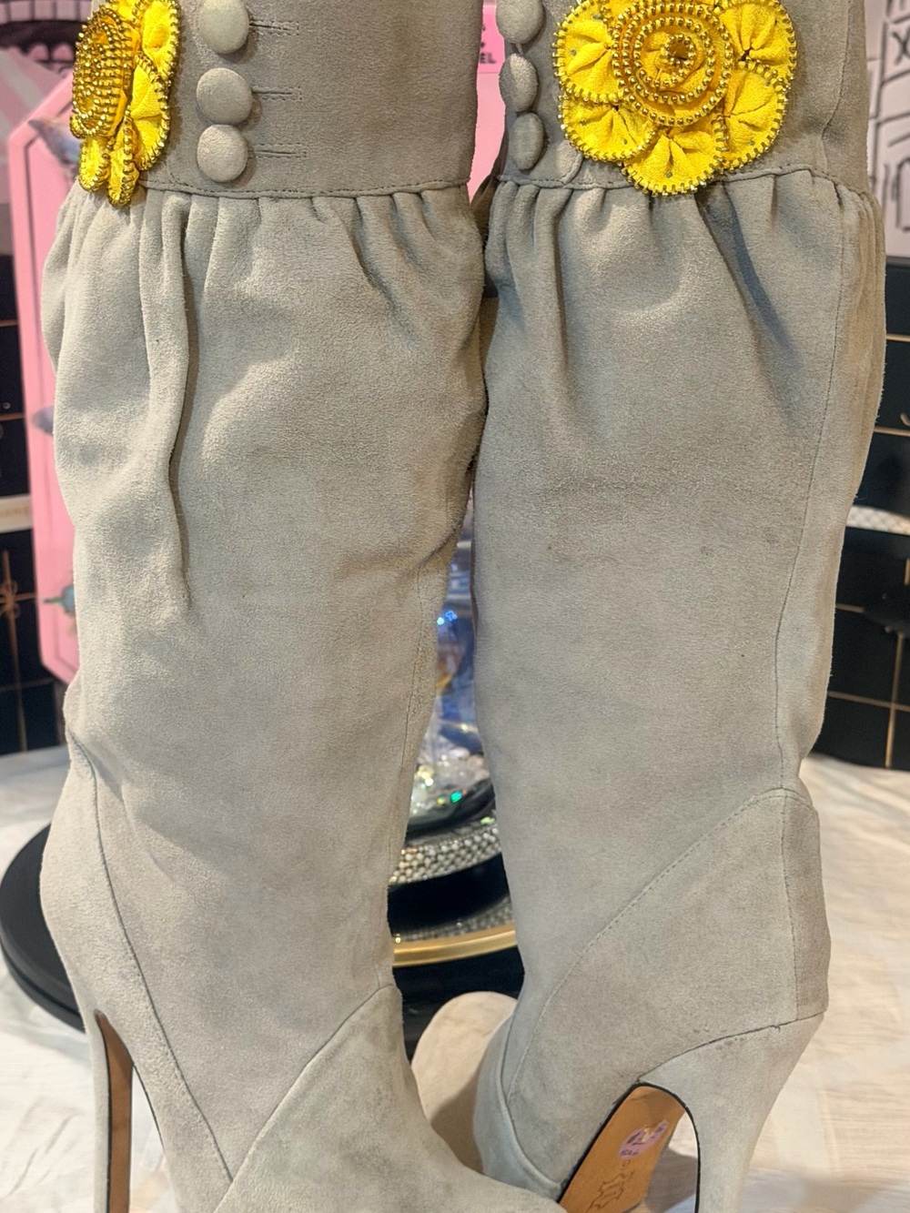 EUC🌼💝Dolce Vita 
Suede High-Heel Knee Boots with Yellow Flower Accent. - Picture 9 of 11